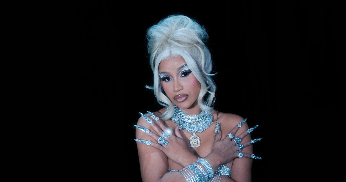 Cardi B hace equipo con Call of Duty en su nuevo video «Hot Shit»
