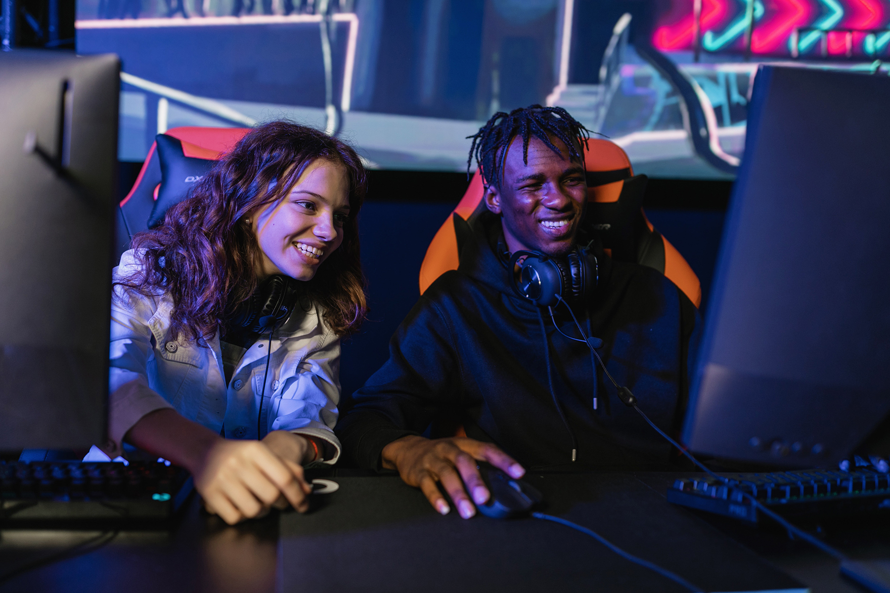 Alpin y reconocidos gamers del país promueven los antiretos, desafíos que invitan a divertirse y revolucionar la manera de ganar