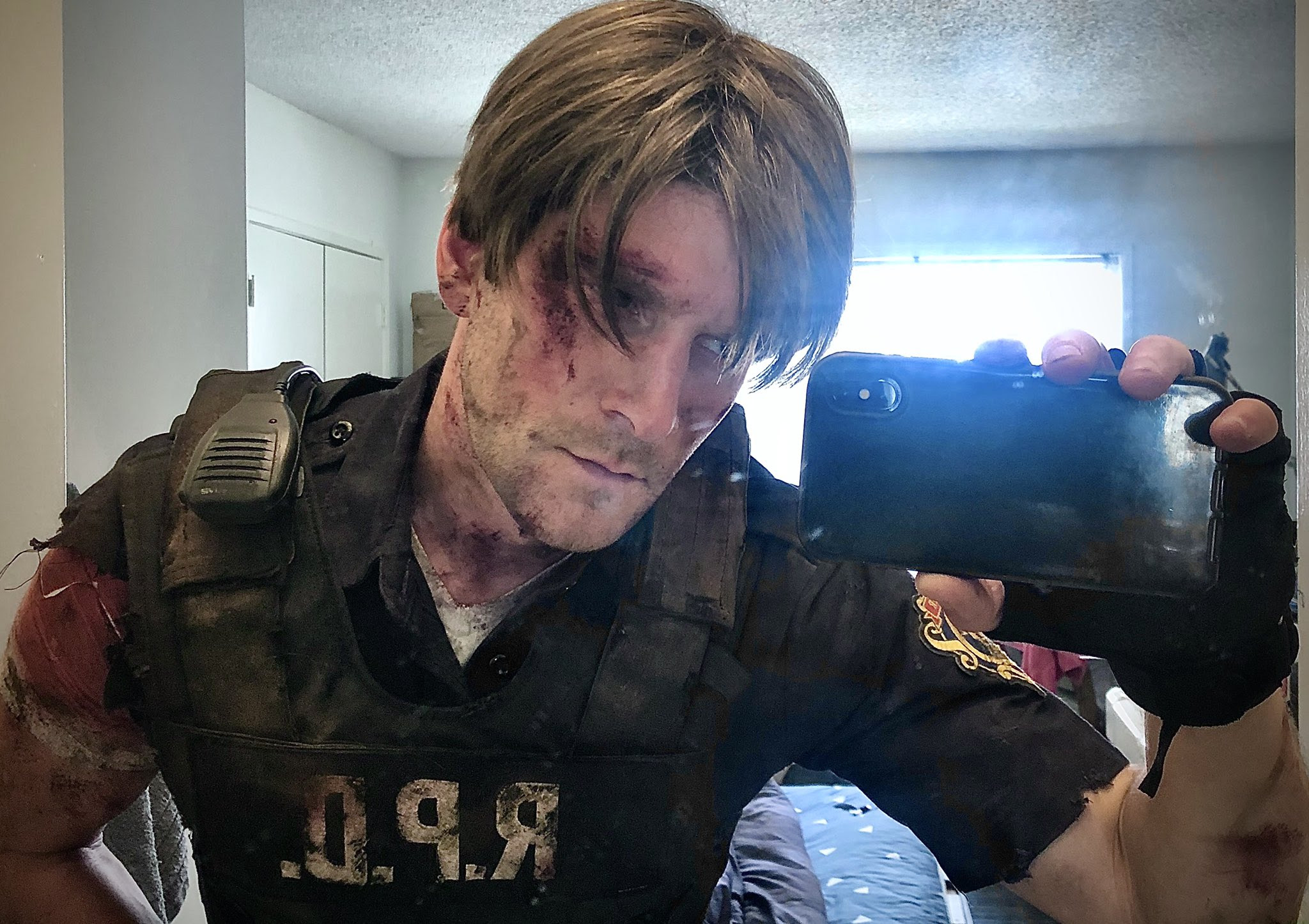 El actor de doblaje de Leon Kennedy elogia Daymare 1994: Sandcastle